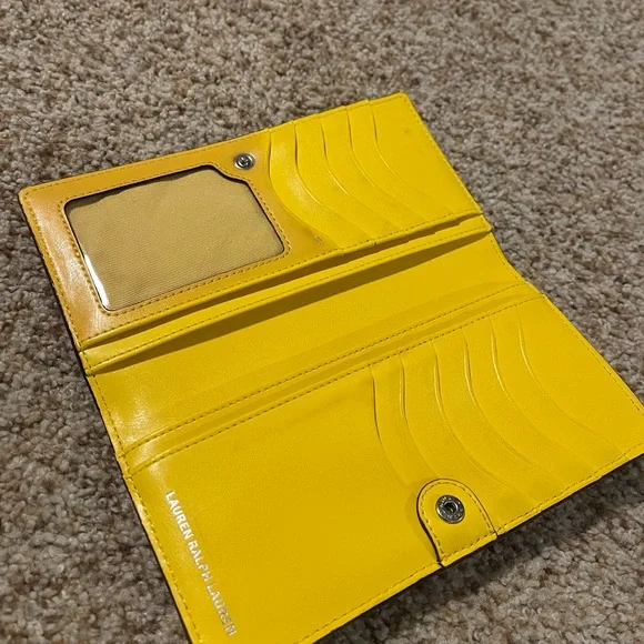 Ralph Lauren “Tate” Wallet - Picture 2 of 5